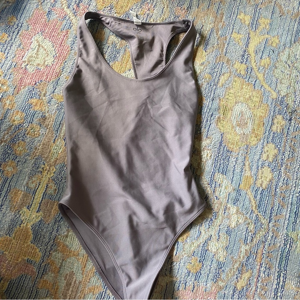 Alo lilac bodysuit